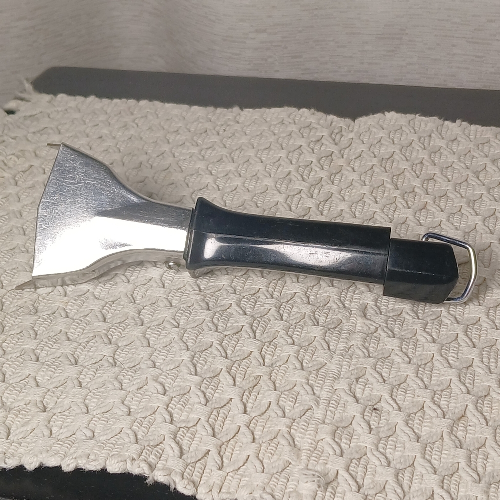 Black and Silver Ice Scraper